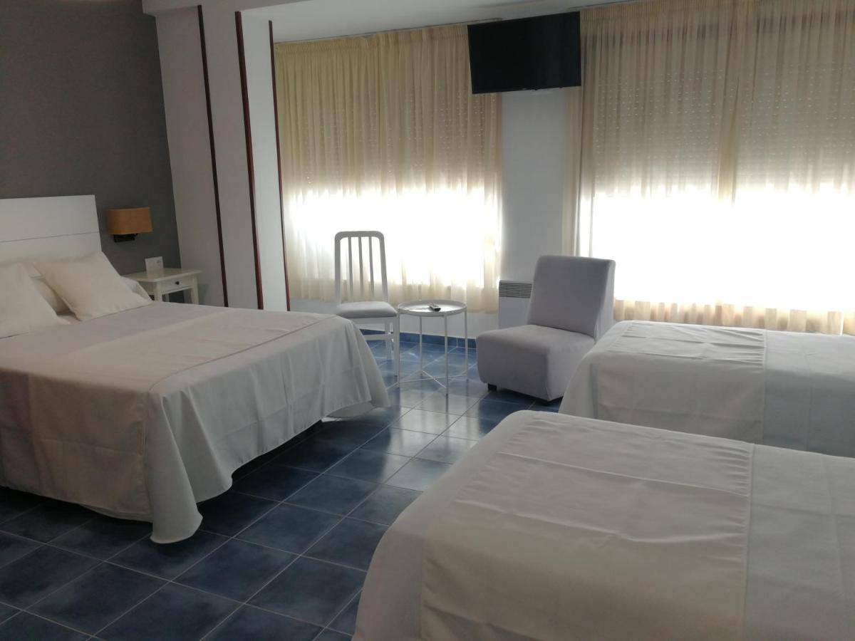 Pension Casa Julio ** كوليريدو المظهر الخارجي الصورة