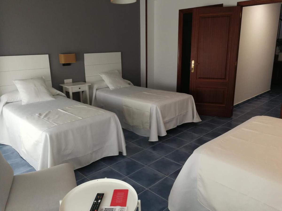 Pension Casa Julio ** كوليريدو المظهر الخارجي الصورة