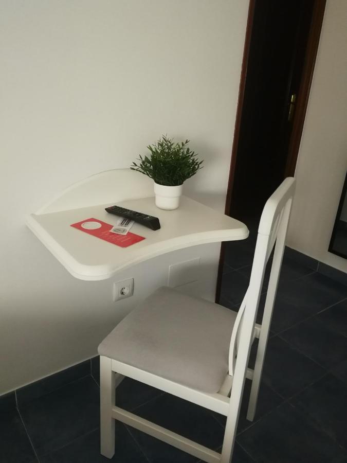 Pension Casa Julio ** كوليريدو المظهر الخارجي الصورة