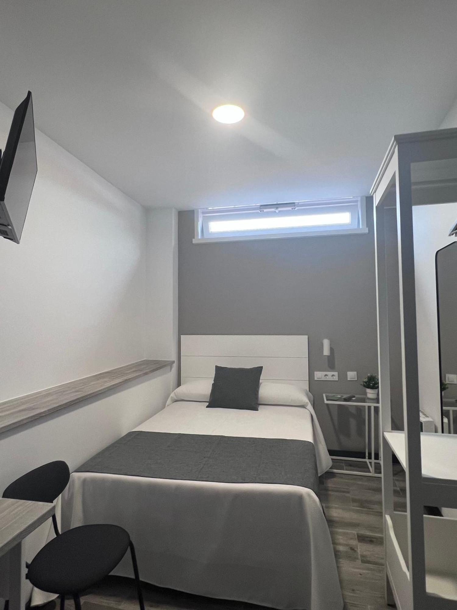 Pension Casa Julio ** كوليريدو المظهر الخارجي الصورة